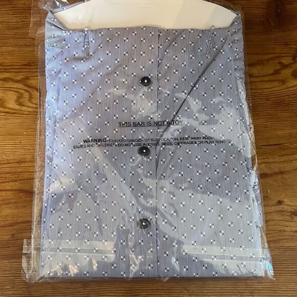 Versace men’s Long Sleeve Dress Shirt, Button Down, Size S 14 1/2 and M 15 1/2 - Picture 5 of 5